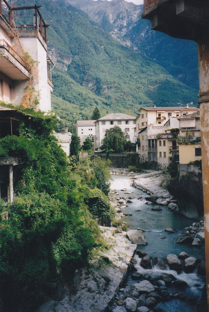 2. Chiavenna.jpg - Chiavenna (So) sul fiume Mera